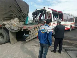 برخورد اتوبوس با تریلر در محور تبریز آذرشهر 