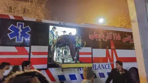 رئیس اورژانس استان آذربایجان شرقی : بدنبال زمین لرزه شدید در خوی  سه دستگاه آمبولانس و یک دستگاه  اتوبوس آمبولانس  اعزامی از تبریزبه منطقه اعزام شد.